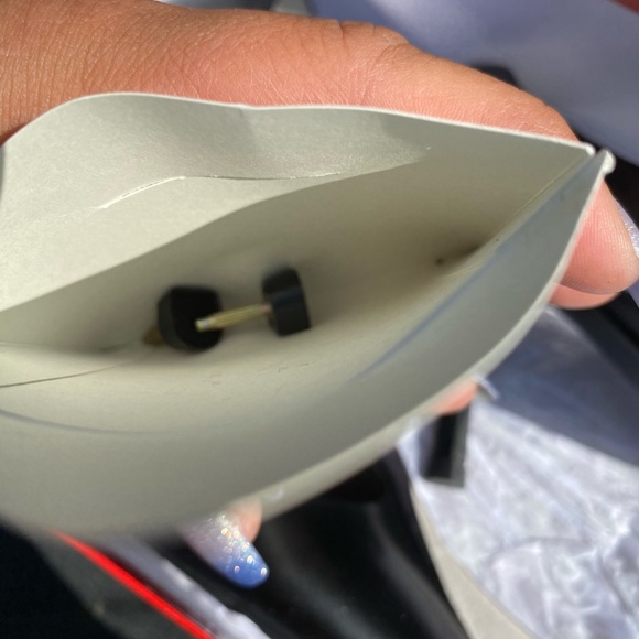 BNIB Guess Pointed Heels - Picture 4 of 4